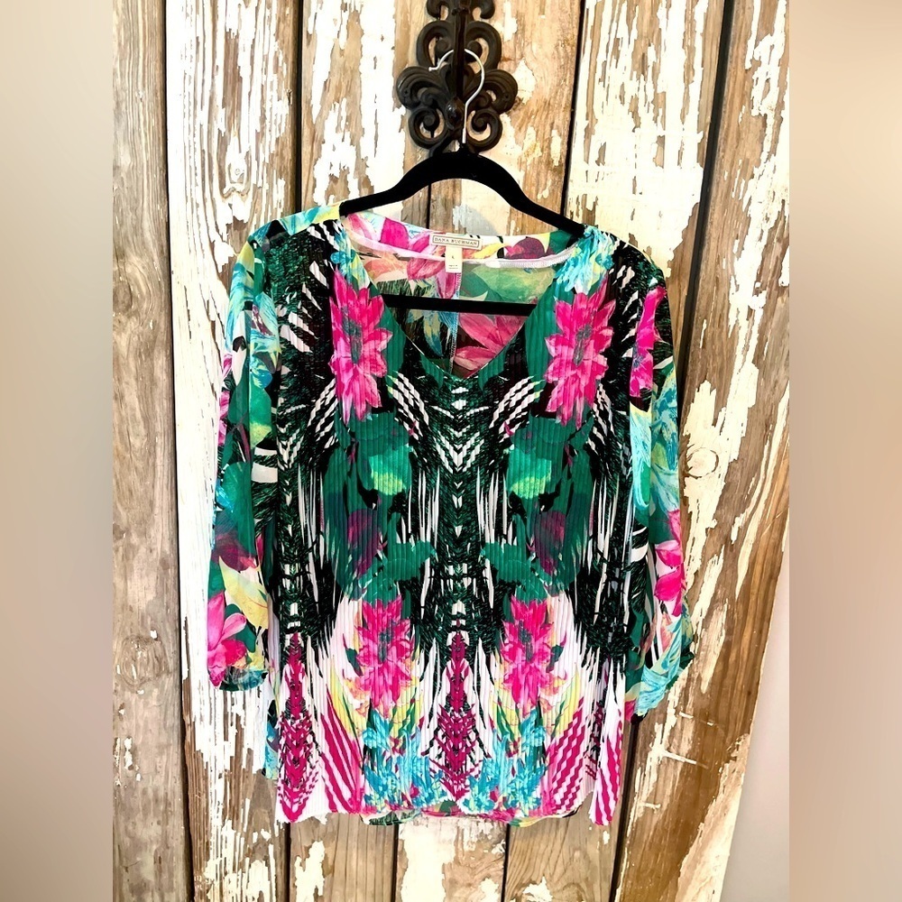 Dana Buchman Blouse Floral Size Large  Pleated